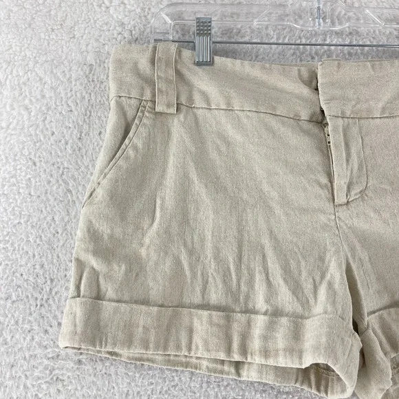 Alice & Olivia Roll‎ Cuff Shorts Womens Size 34 Beige Linen Blend Casual Summer - Picture 2 of 14